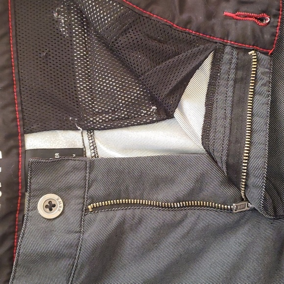 Hawk Shorts - Picture 3 of 4